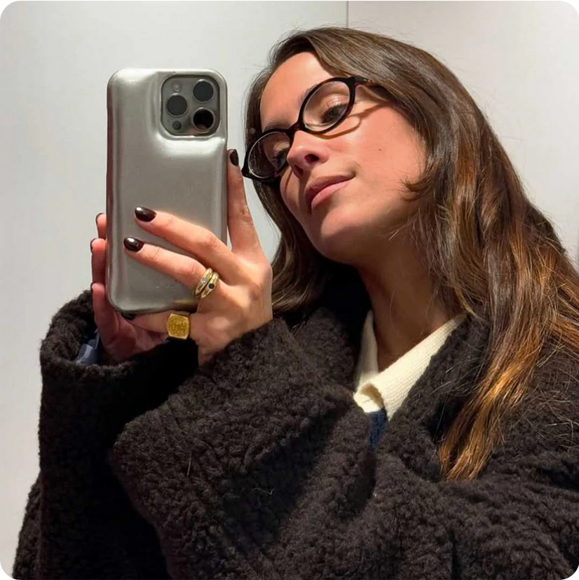 files/Screenshot_2026-03-24_at_00-17-18_Funda_de_movil_Silver_Puffy_-_Laura_Escanes_Muk_Barcelona.png